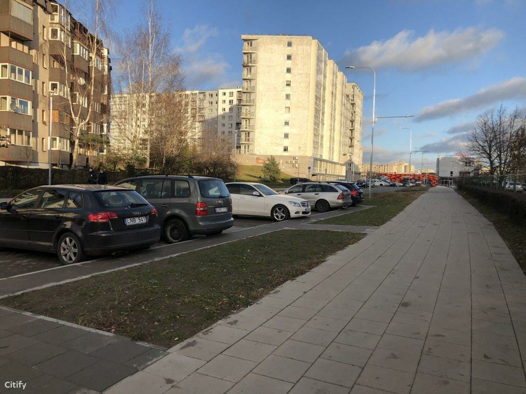 Ramaus eismo gatvė prie Vilniaus rajono centrinės poliklinikos (J. Baltrušaičio g.) - Tänav - ehituse fotod