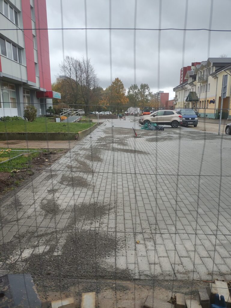 Įvažiuojamasis kelias į Taikos pr. 101 (Taikos pr. 101) - Iela - būvdarbu attēli