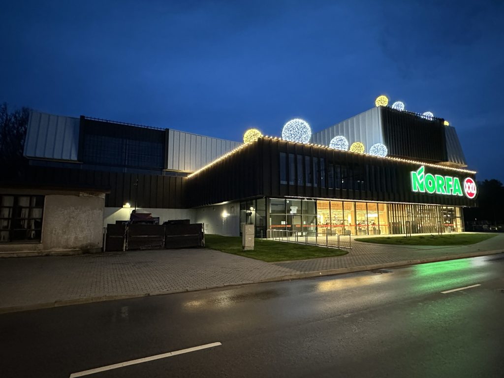 NORFA | Teniso kortai (Bangų g. 11A) - Prekybos centras, Sporto arena - statybų nuotraukos