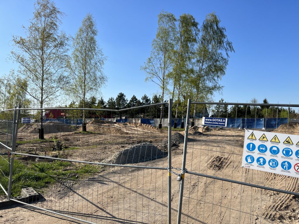 Pilaitės pr. ir Elbingo g. sankryža (Pilaitės pr.) - Jalgrattatee, Tänav - ehituse fotod