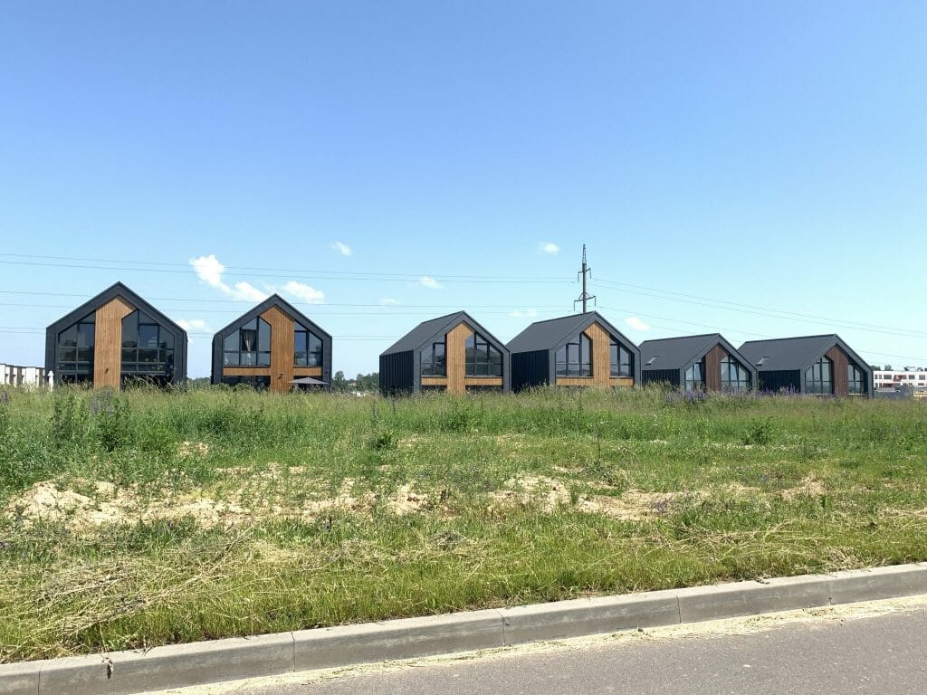 Hills Street (Šatrininkų g. 3, 5, 7, 9, 11, 13, 15, 17, 19, 21, 23) - Ridaelamu - ehituse fotod