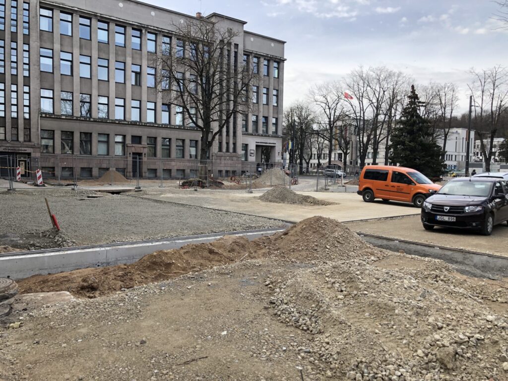 Studentų skveras (Vienybės a. 1) - Väljak - ehituse fotod