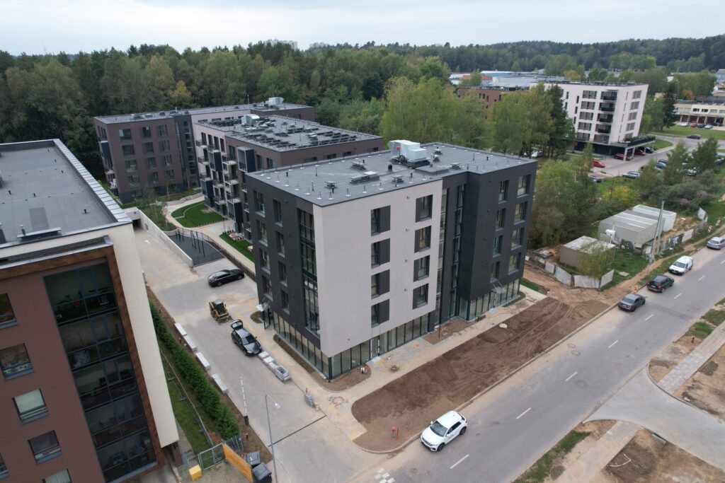 Visi savi (Visorių g. 10) - Multi apartment - construction photos
