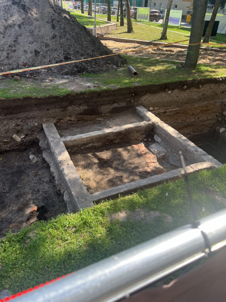 Atgimimo aikštė (Danės g. 17B, Danės g. 17C) - Park, Parkimishoone - ehituse fotod