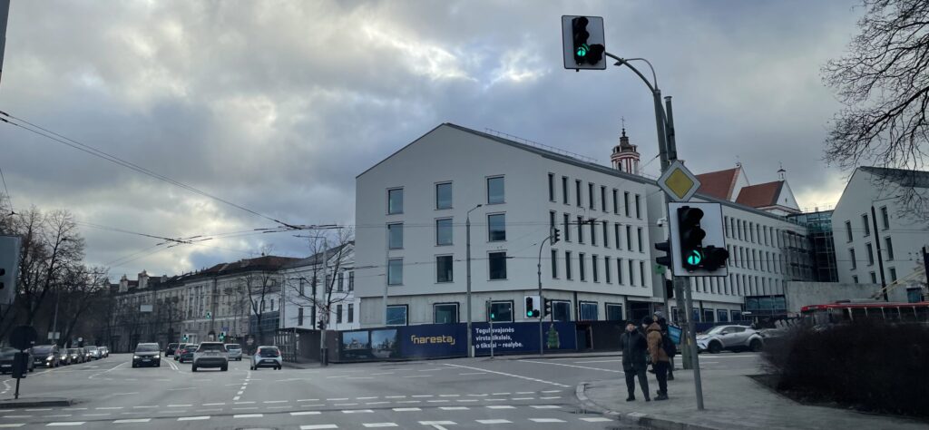 Vasario 16-osios (Vasario 16-osios g. 1) - Hotel, Office center, Primary and secondary education - construction photos