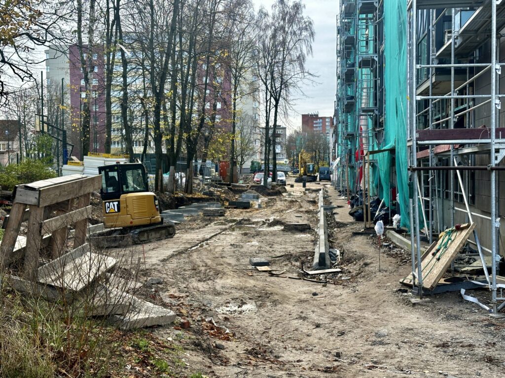 Kiemų sutvarkymas (J. Janonio g. 26, 28, Malūnininkų g. 2, Švyturio g. 8, 10, Smilties Pylimo g. 3, Sportininkų g. 5, 9) - Pedestrian path, Street - construction photos