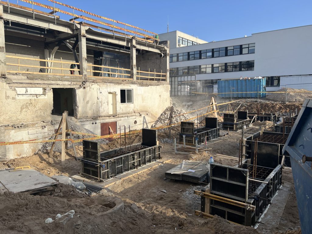 Dirbtinio intelekto kompetencijų centras tvariam gyvenimui ir darbui „SustAInLivWork“ (Studentų g. 48A) - Teadusasutus - ehituse fotod
