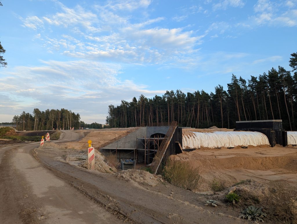 Dienvidu tilta IV kārta I posms (Jāņa Čakstes gatve) - Bike path, Pedestrian path, Road - construction photos