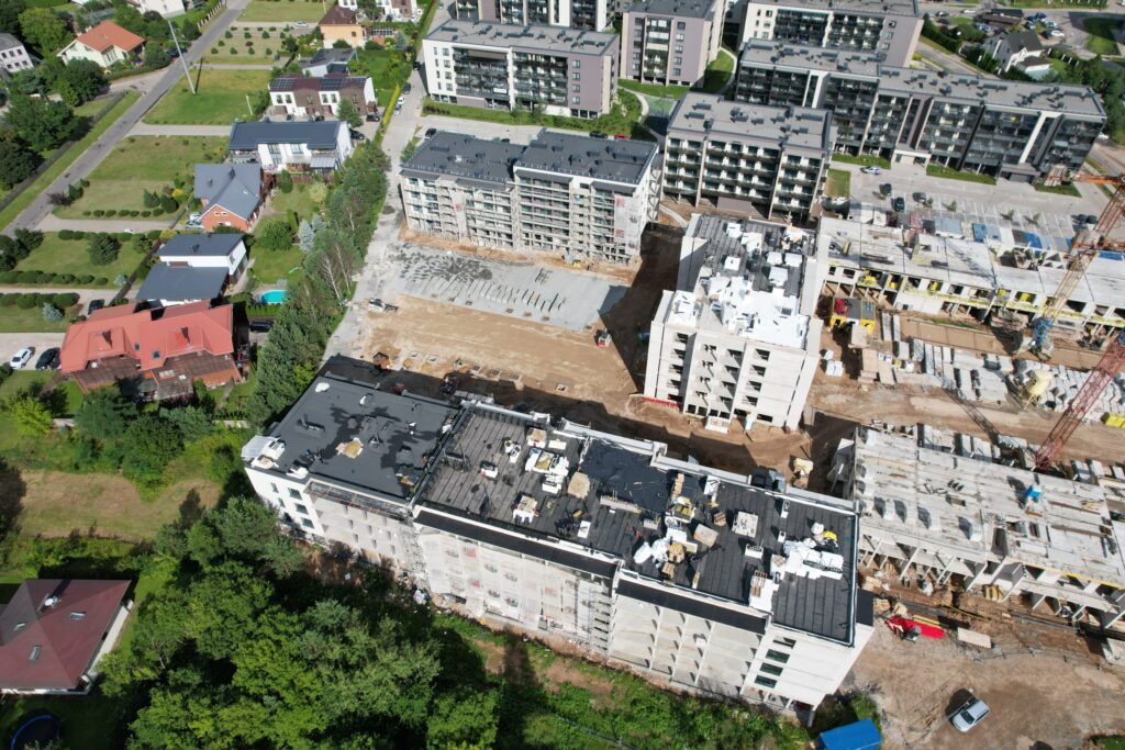 Aitvarų namai 4 etapas (Lietaus g. 8, Lazdynėlių g. 16D, Lazdynėlių g. 16E, Lietaus g. 14) - Korterelamu - ehituse fotod