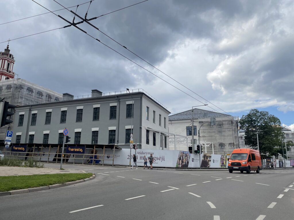 Vasario 16-osios (Vasario 16-osios g. 1) - Hotel, Office center, Primary and secondary education - construction photos