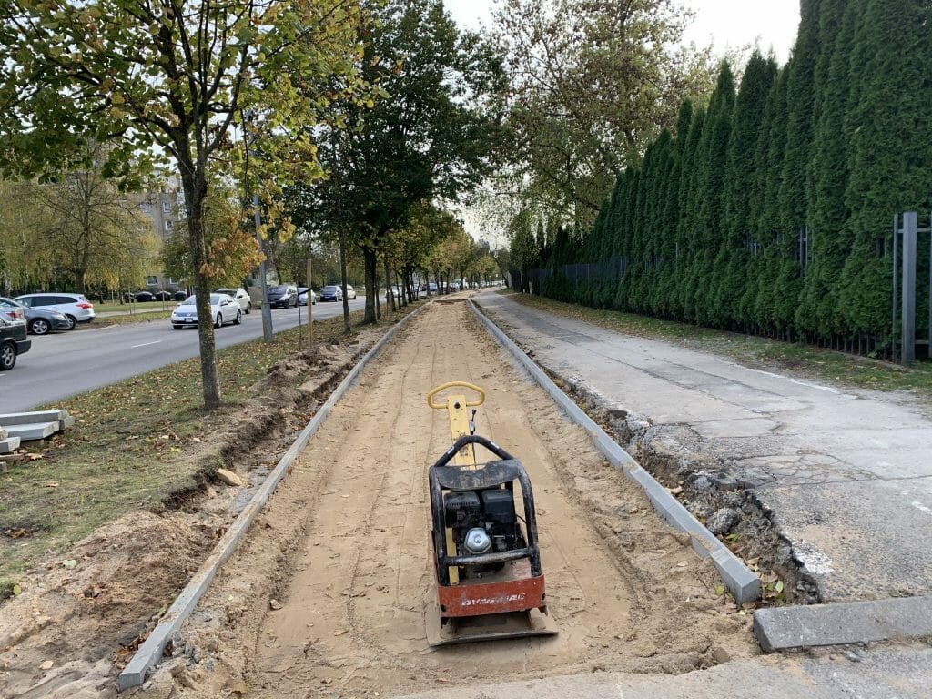 Fabijoniškių g. dviračių takas nuo Ateities g. iki Ukmergės g. (Fabijoniškių g.) - Bike path - construction photos