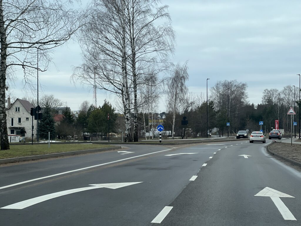 Pilaitės pr. ir Elbingo g. sankryža (Pilaitės pr.) - Jalgrattatee, Tänav - ehituse fotod