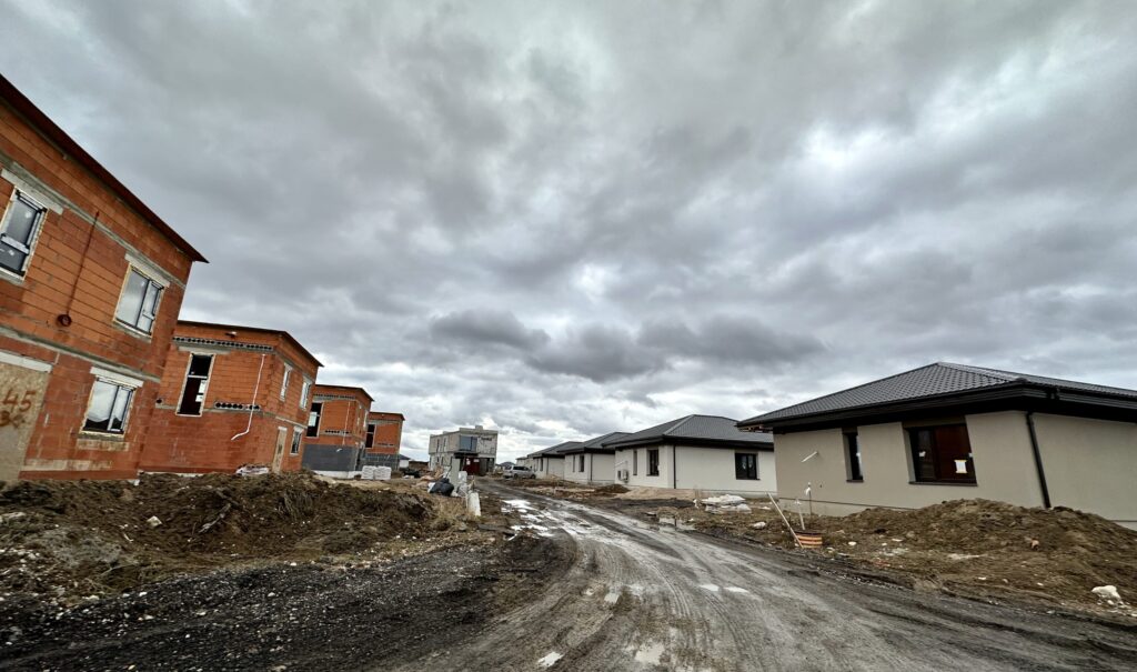 Karininkų namai (Savanorių g. 13,15,19,23,27,31,35,39,43,47,49,51, Narsiečiai) - Private house community, Row housing - construction photos