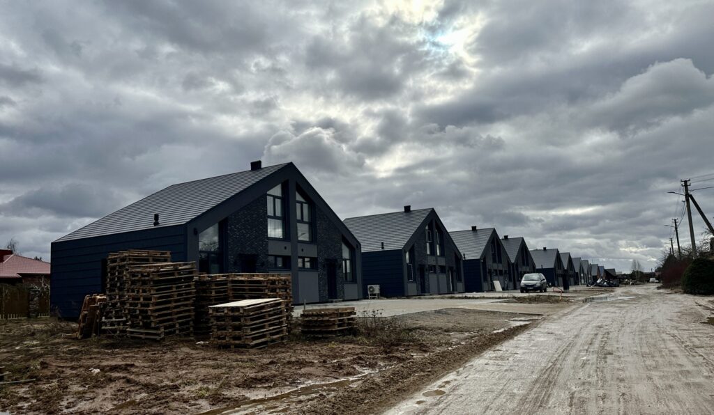 Marių parkas 2 etapas (J. Aisčio g. 13C, 13D, 13E, 15, 15A, 15B) - Privačių namų kvartalas, Sublokuoti namai - statybų nuotraukos