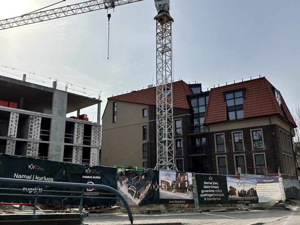 Trys karaliai (Polocko g. 25, 31) - Multi apartment - construction photos