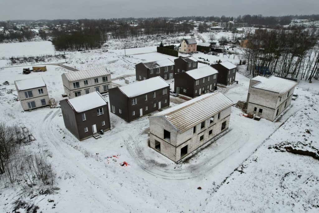 Pavilnio oazė 1 etapas (Adolfo Šapokos g. 36, 40, 40A, 42, Juozo Ereto g. 51, 51A, 51B) - Private house community, Row housing - construction photos