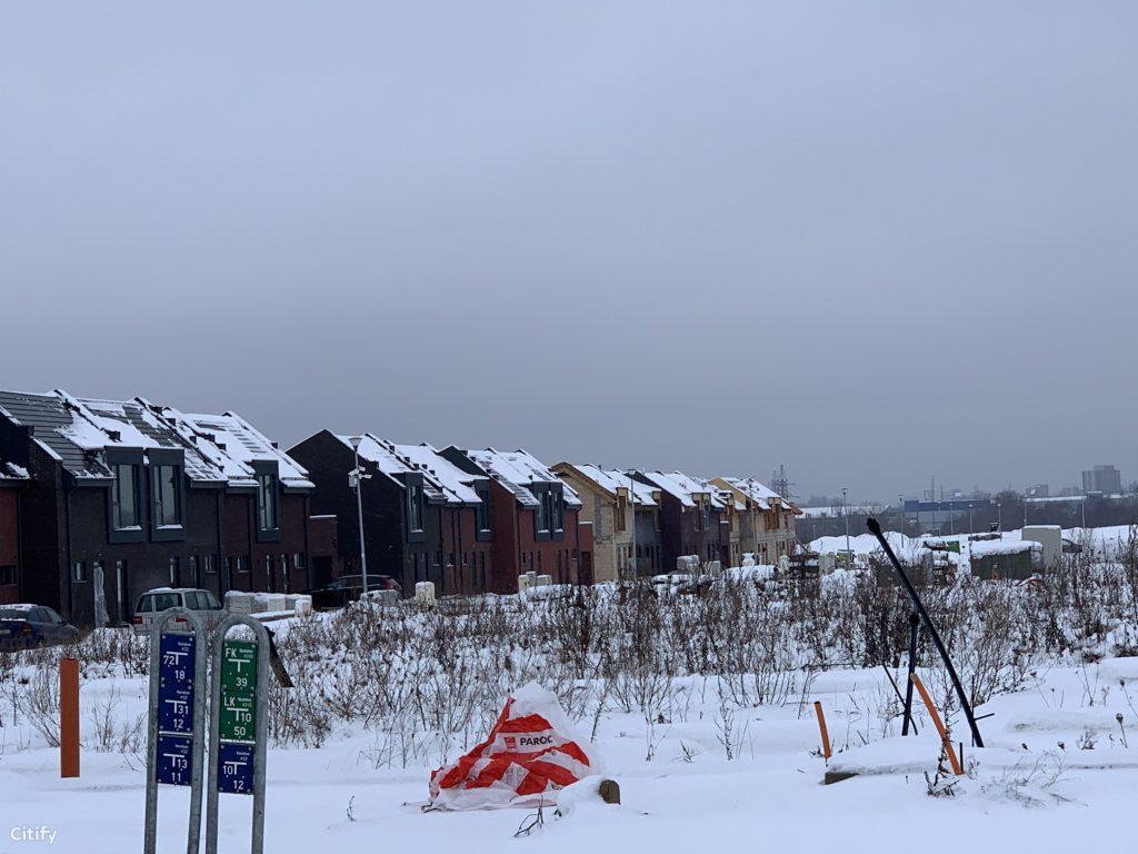 Bachmano Žemė (Vėluvos g. 1, 2, 3, 4 - 47, Eitkūnų g. 6, 6A, 8, 8A - 30, 30A, Tolminkiemio g. 1, 2, 3, 4 - 69) - Privātmāju kopienas, Rindu mājas - būvdarbu attēli