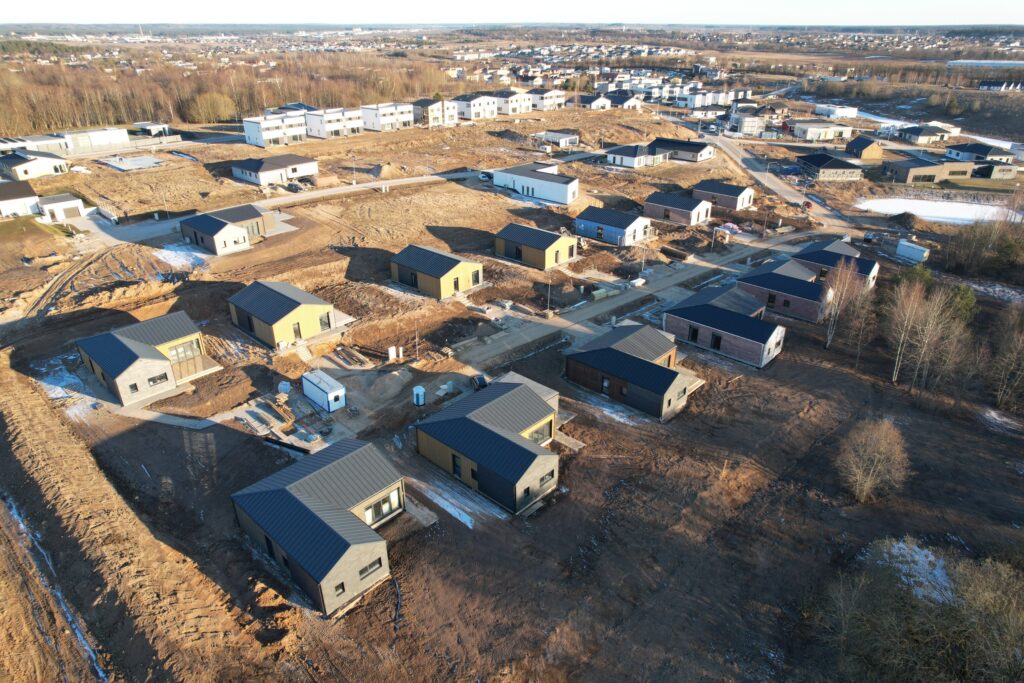 Lapino namai (Dusmenų g. 69) - Land plots - construction photos