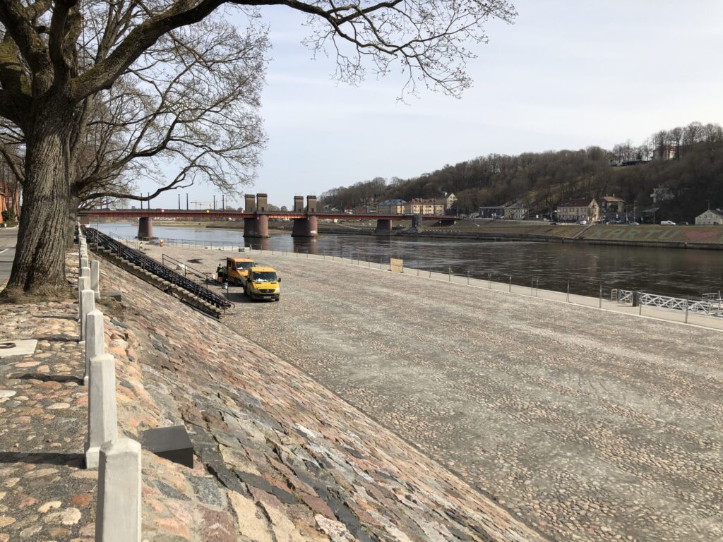 Daugirdo amfiteatras (Prieplaukos krant. 2) - Ūdenstilpnes krasts - būvdarbu attēli