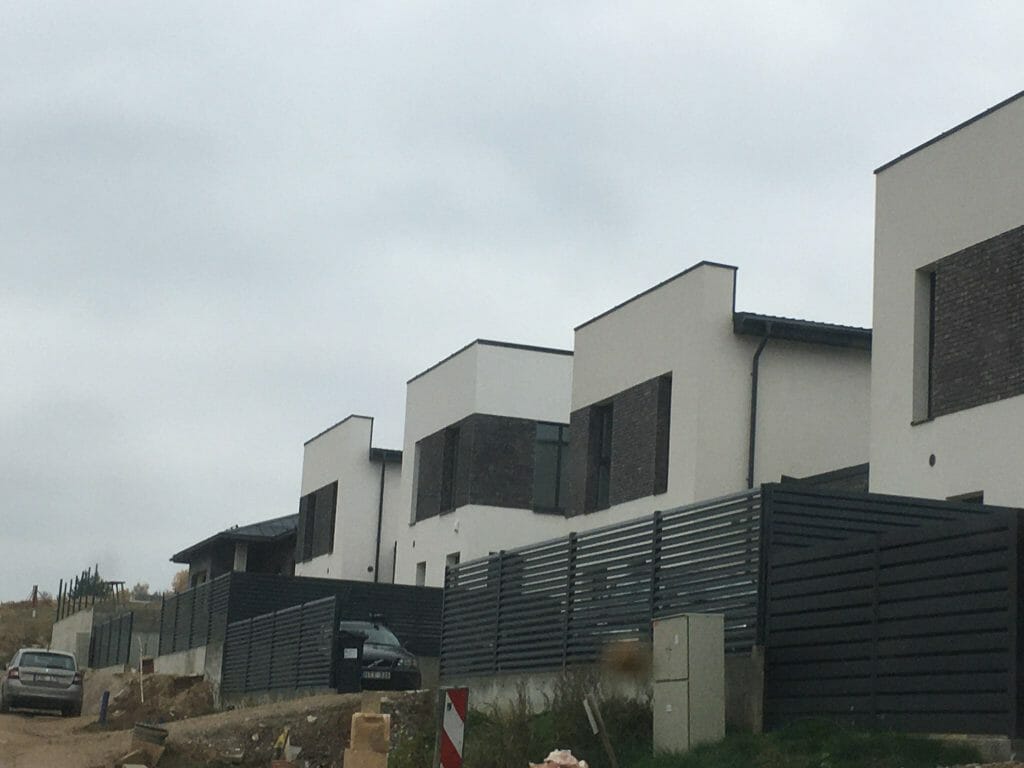 Ilgai ir laimingai (Užutrakio g. 14, 16, 17, 18, 19) - Row housing - construction photos