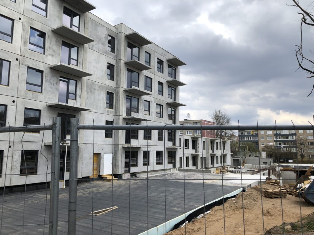 Karoliniškių namai 1 etapas (Sausio 13-osios g. 31) - Hotel, Multi apartment - construction photos