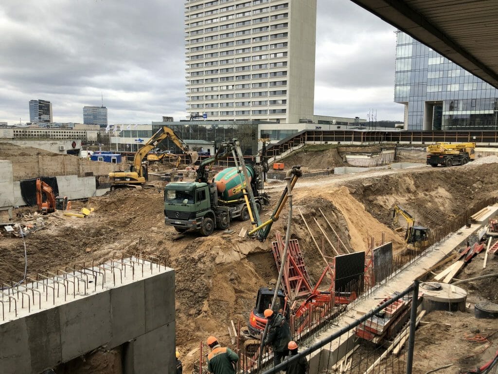 Artery (Konstitucijos pr. 18B) - Biroju centrs - būvdarbu attēli