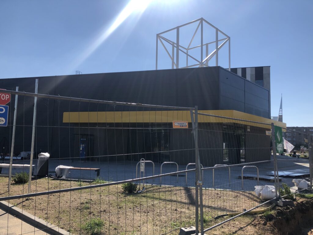 IKI Pilaitės pr. parduotuvė ir administracinis (Pilaitės pr. 42) - Food store, Office center - construction photos