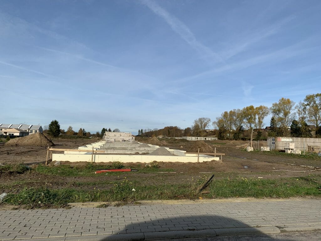 Medeinos g. namai (Medeinos g. 1) - Sublokuoti namai - statybų nuotraukos