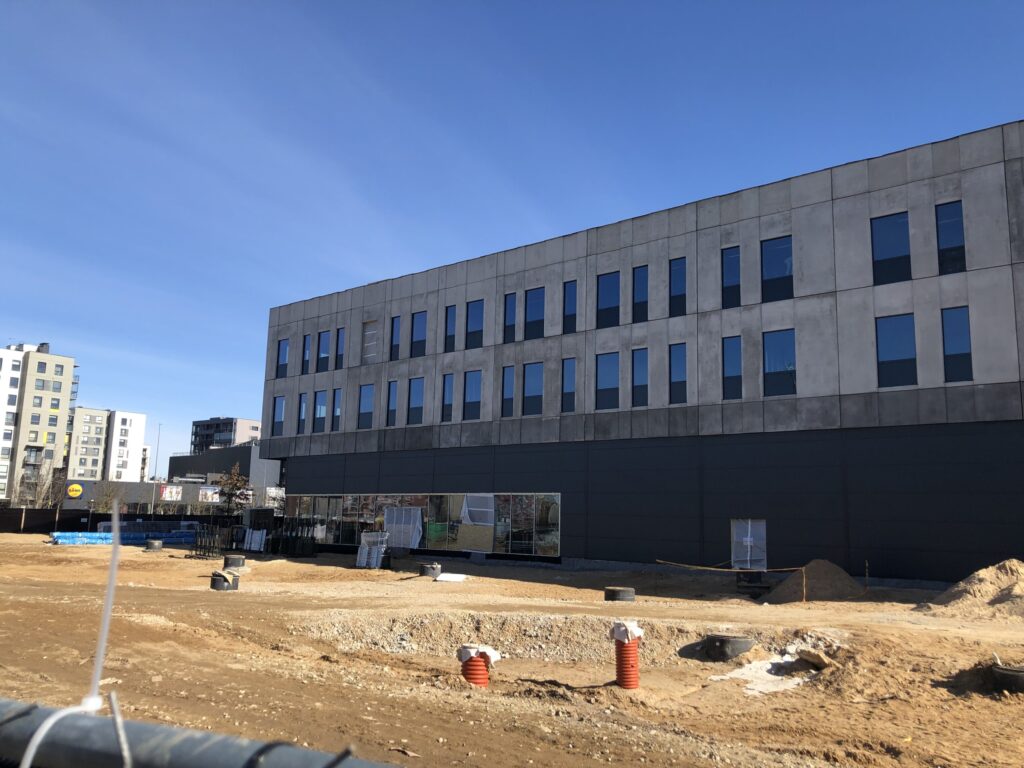 IKI Pilaitės pr. parduotuvė ir administracinis (Pilaitės pr. 42) - Food store, Office center - construction photos