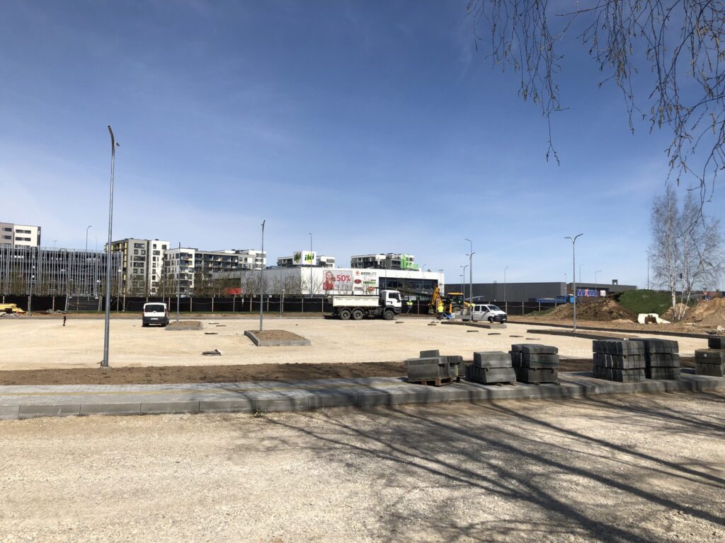 IKI Pilaitės pr. parduotuvė ir administracinis (Pilaitės pr. 42) - Food store, Office center - construction photos