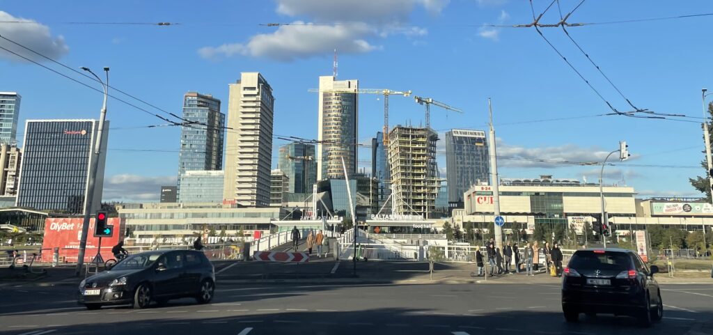 Artery (Konstitucijos pr. 18B) - Biroju centrs - būvdarbu attēli