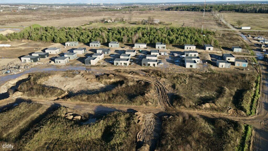 Baltai (Zubiškių g. 77, 79, 81, 83, 85, 87, 89, 91, 93, 95, 97, 99, 101, 103, 111, 113, 119, 121, 127, 129, 135, 163, 165, 167, 169) - Row housing - construction photos