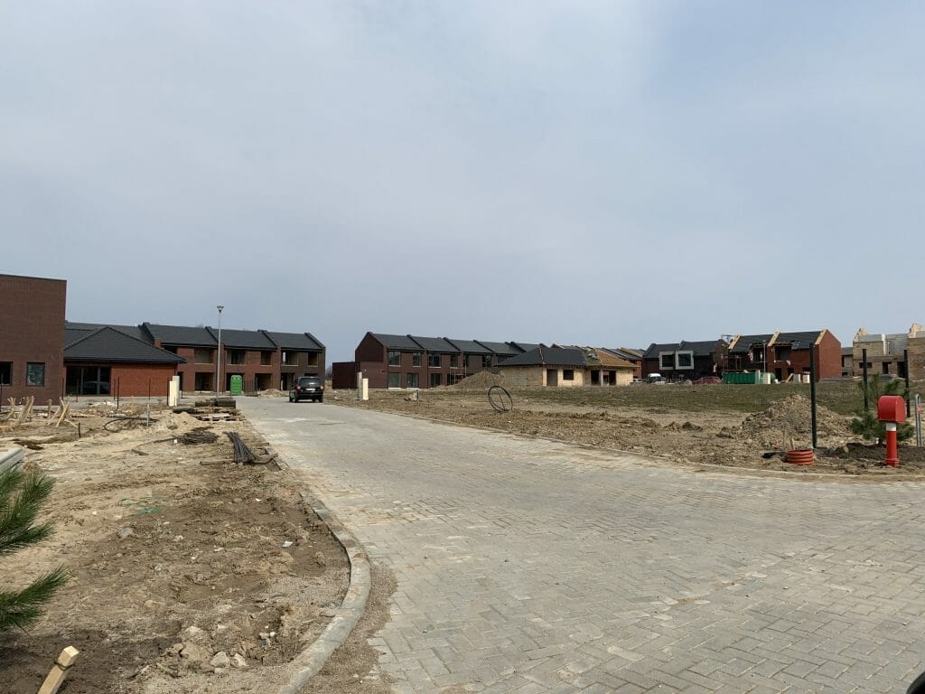 Bachmano Žemė (Vėluvos g. 1, 2, 3, 4 - 47, Eitkūnų g. 6, 6A, 8, 8A - 30, 30A, Tolminkiemio g. 1, 2, 3, 4 - 69) - Privātmāju kopienas, Rindu mājas - būvdarbu attēli