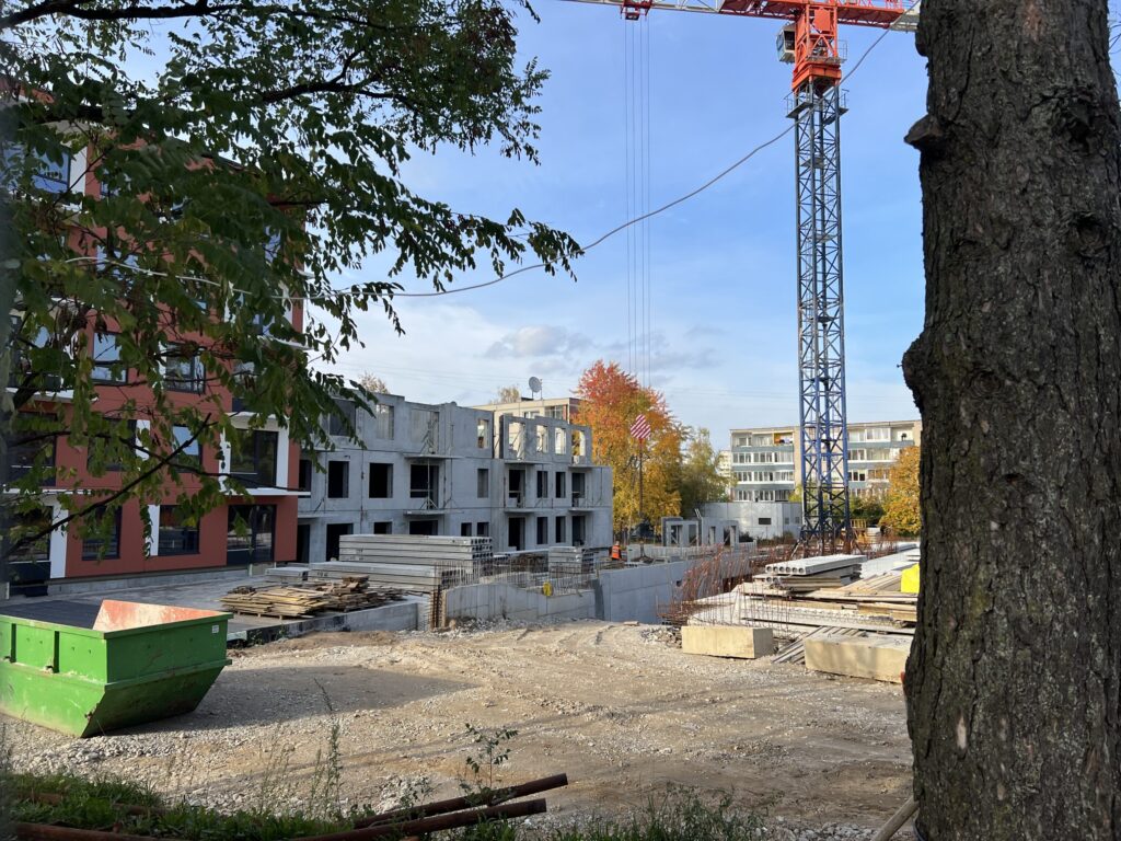 Karoliniškių namai 1 etapas (Sausio 13-osios g. 31) - Hotel, Multi apartment - construction photos