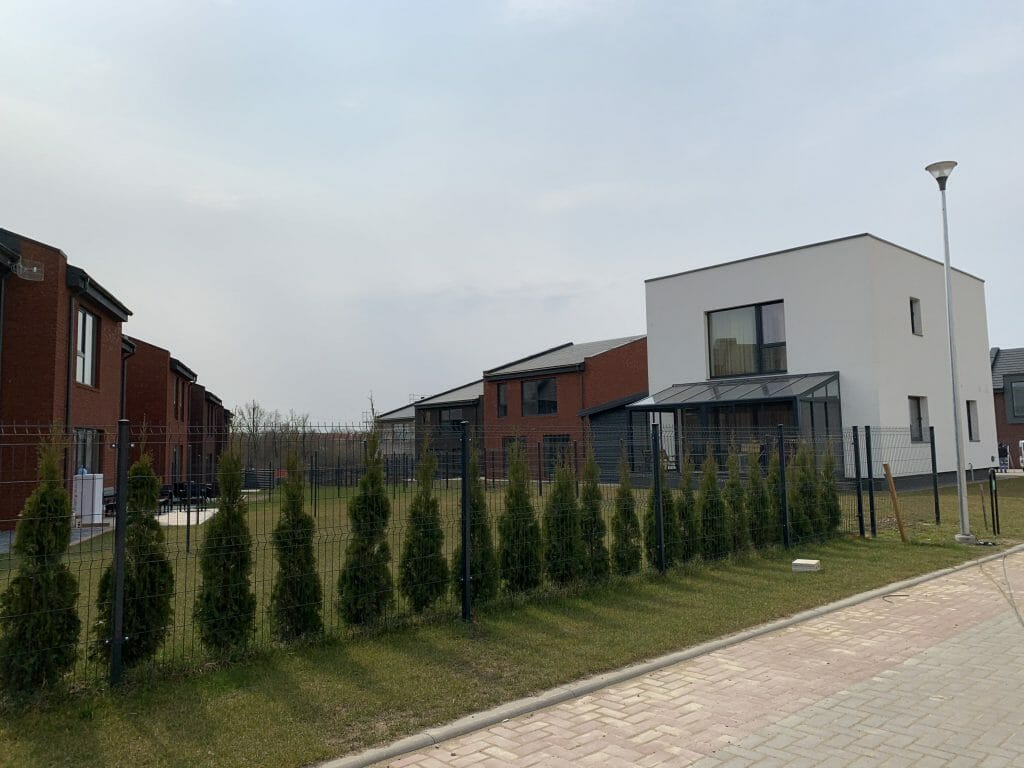 Bachmano Žemė (Vėluvos g. 1, 2, 3, 4 - 47, Eitkūnų g. 6, 6A, 8, 8A - 30, 30A, Tolminkiemio g. 1, 2, 3, 4 - 69) - Privātmāju kopienas, Rindu mājas - būvdarbu attēli