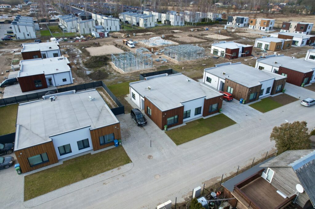 Vynuogyno namai (Varžupio g. 33A, 33B) - Row housing - construction photos