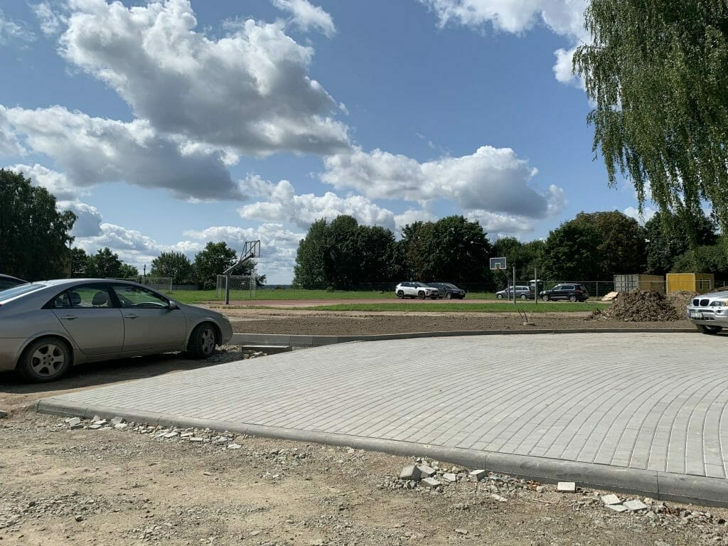 Kauno vaikų socializacijos centro aikštynas (Žeimenos g. 106) - Spordiväljak - ehituse fotod