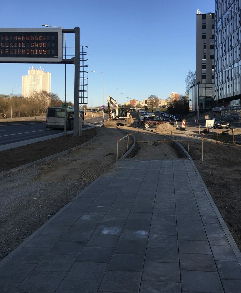 Pilaitės pr. dviračių takas iki Laisvės pr. (Pilaitės pr.) - Velosipēdu ceļš - būvdarbu attēli