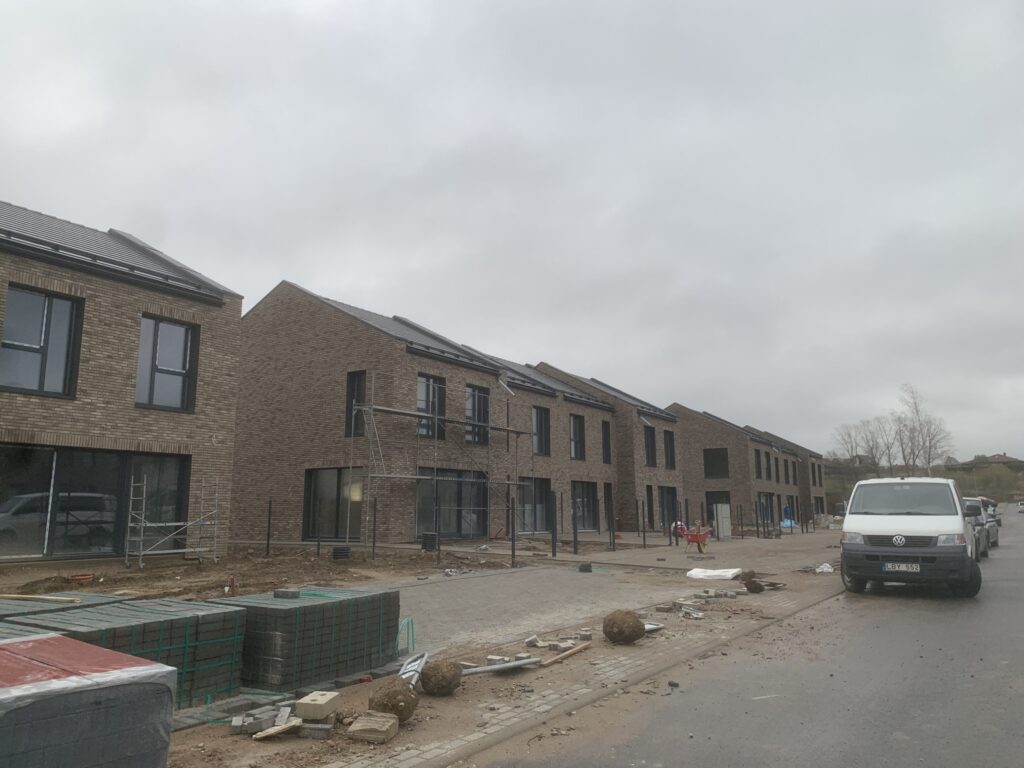 Gabijos g. namai (Gabijos g.) - Sublokuoti namai - statybų nuotraukos