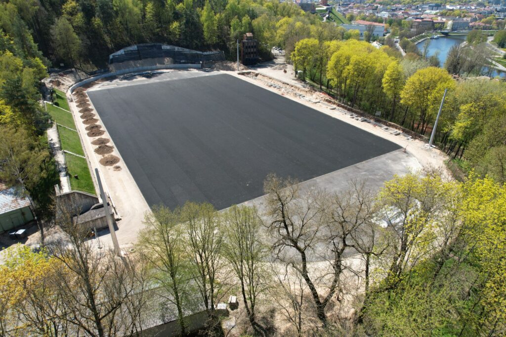 Kalnų parko stadionas (T. Kosciuškos g. 7) - Sports field or court - construction photos