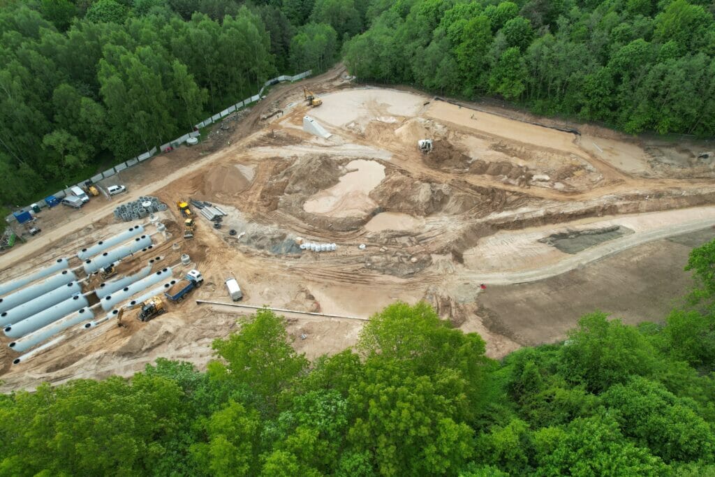 Paviršiniai nuotekų tinklai, valykla ir kaupykla Ozo g. (Šiaurinė, Ukmergės, Ozo, Miglos, Paribio, Lūšių, Elnių g.) - Izplatīšanas tīkls, Parks - būvdarbu attēli