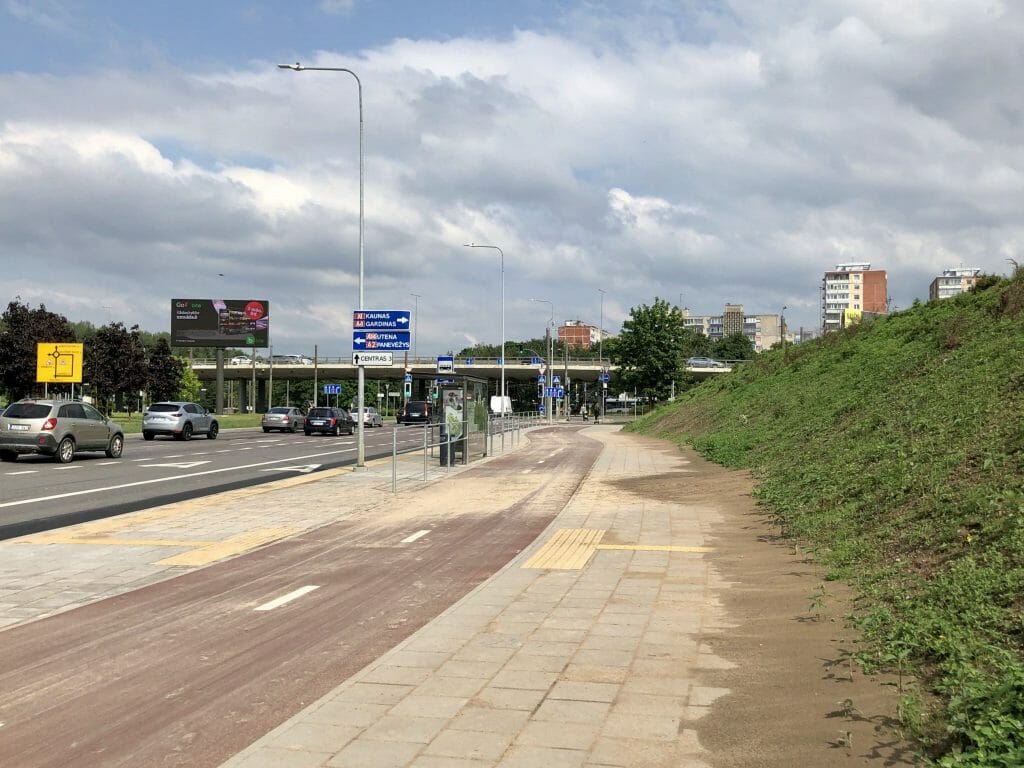 Pilaitės pr. dviračių takas iki Laisvės pr. (Pilaitės pr.) - Velosipēdu ceļš - būvdarbu attēli