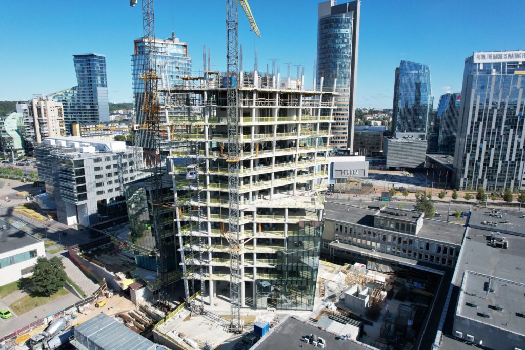 Artery (Konstitucijos pr. 18B) - Biroju centrs - būvdarbu attēli