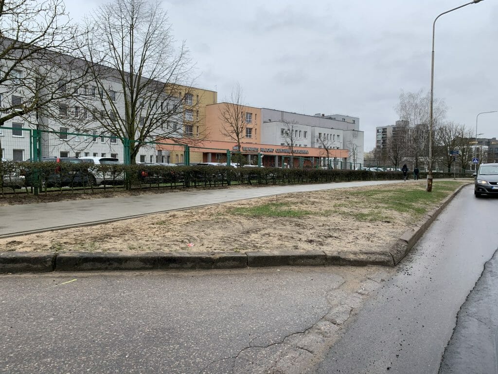 Ramaus eismo gatvė prie Vilniaus rajono centrinės poliklinikos (J. Baltrušaičio g.) - Tänav - ehituse fotod