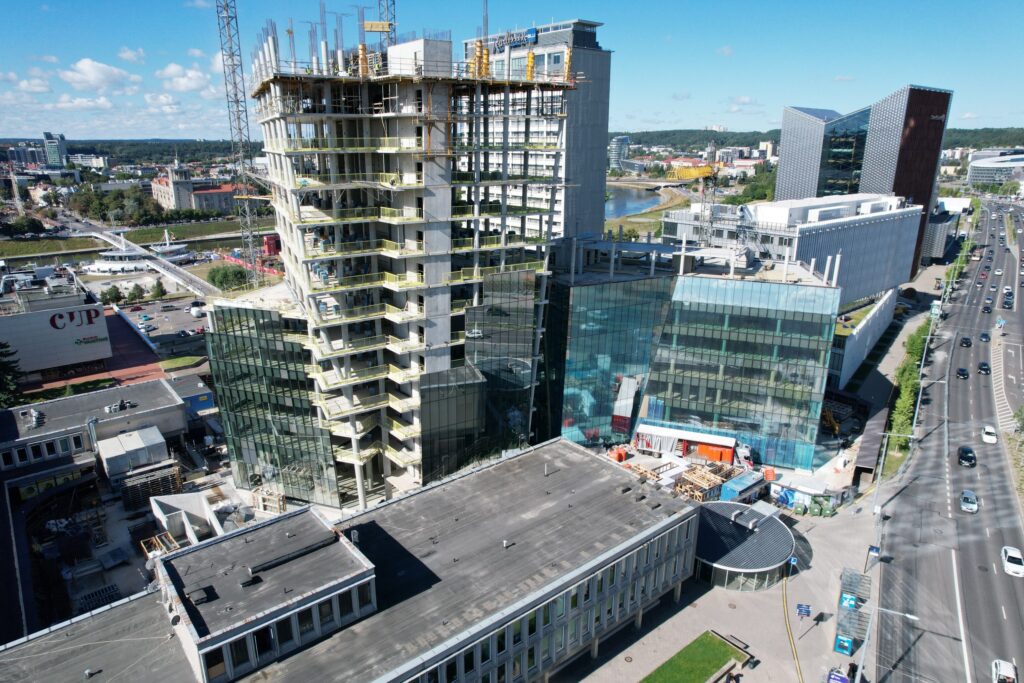 Artery (Konstitucijos pr. 18B) - Biroju centrs - būvdarbu attēli