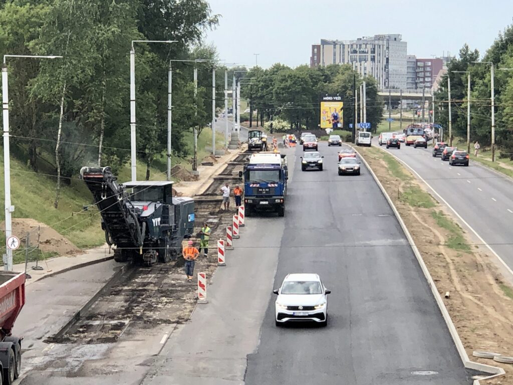 T. Narbuto g. dviračių takas ir viešojo transporto juosta (T. Narbuto g.) - Bike path - construction photos