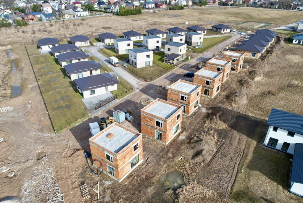 Raitelių namai (Raitelių g. 1, 2, 3, 4, 5, 6, 7, 8, 9, 10, 11, 13, Karininkų g. 26, 28, 30, 32, 34, 36) - Ridaelamu - ehituse fotod