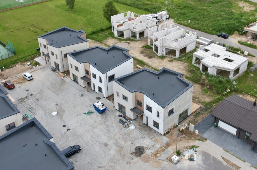 Kalnėnų TRIO 1-2 etapai (Albanų g. 12, 14) - Row housing - construction photos