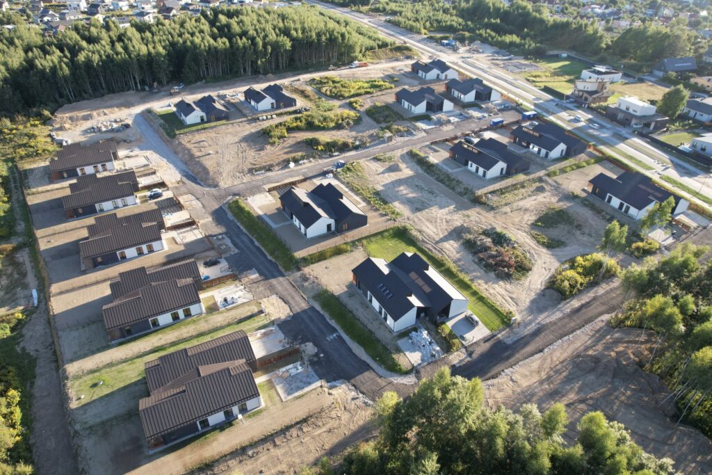 Pavilnio rytai (Antano Maceinos g. 1, 3, 5, 7, 9 Vlado Jurgučio g. 7, 8, 9, 10, 11, 12, 13, 14, 15, 16, 17, 19, 21, 23, Stasio Šalkausko g. 8, 10, 12, 14, 16, Punios g. 1, 3, 5, 7, 9, 11) - Row housing - construction photos