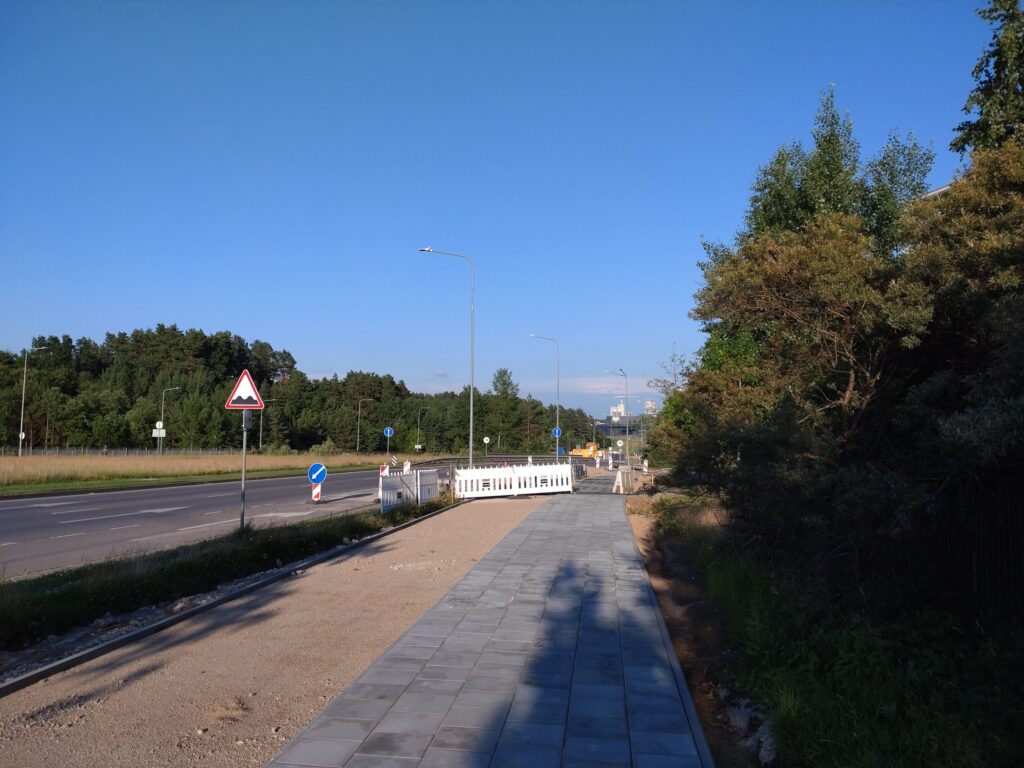 Pilaitės pr. atkarpa nuo Įsruties g. iki Papilėnų g. (Pilaitės pr.) - Velosipēdu ceļš, Iela - būvdarbu attēli